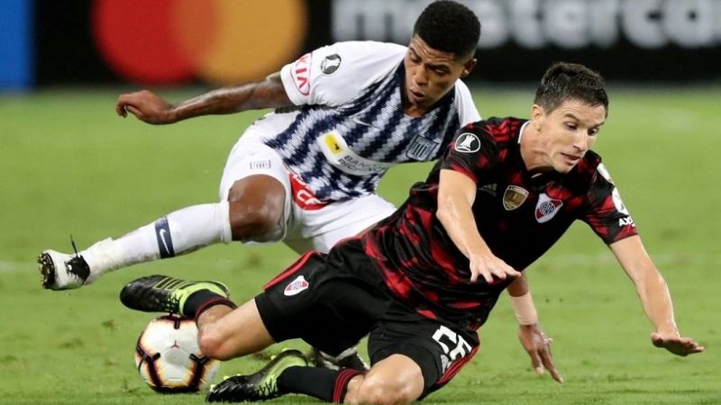 River rescató un punto en Lima con golazo de Ferreira
