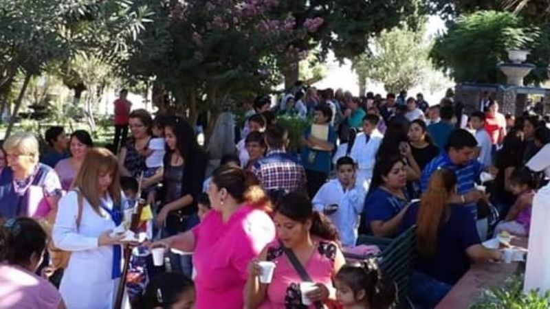 Iniciaron las clases y entregaron guardapolvos en Mutquín