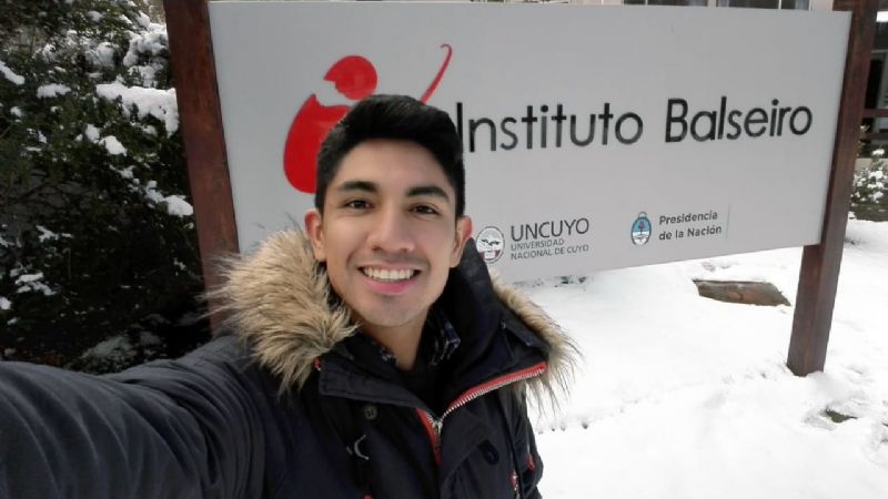 Becaron a catamarqueño en el Balseiro por su trabajo en nanotecnología