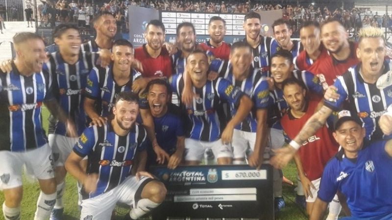 Batacazo de Real Pilar y triunfo de Almagro en Copa Argentina