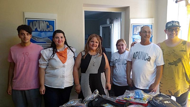 APUNCA: Útiles escolares para paliar la crisis