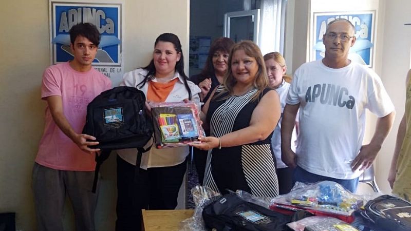 APUNCA: Útiles escolares para paliar la crisis