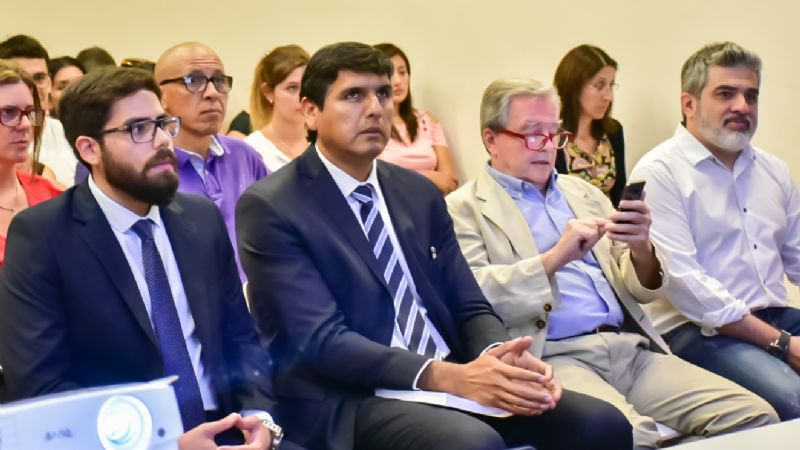 Convocante capacitación sobre comunicación, liderazgo y redes sociales