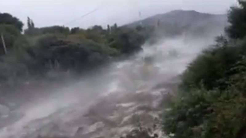 Impresionante creciente en Pomán