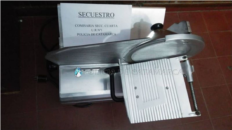 Demoran a un adolescente por el robo de una cortadora de fiambre