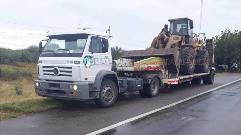 Secuestran dos camiones y una cargadora frontal en Nueva Coneta