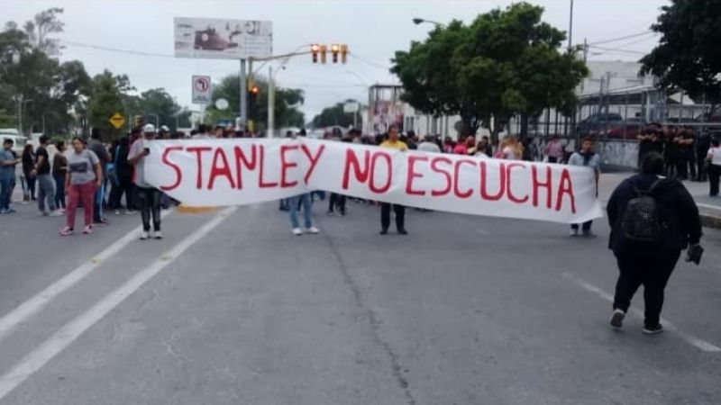 Piden leche y alimentos en supermercado