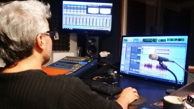 Rocky Costa ultima detalles a su primer material discográfico