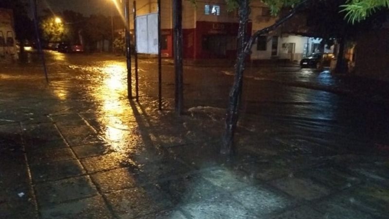 Lluvia torrencial causó problemas en el Valle Central