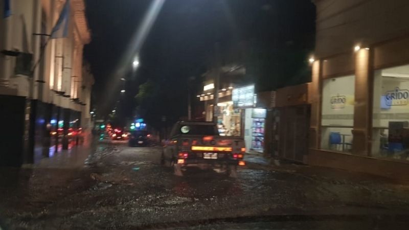Lluvia torrencial causó problemas en el Valle Central