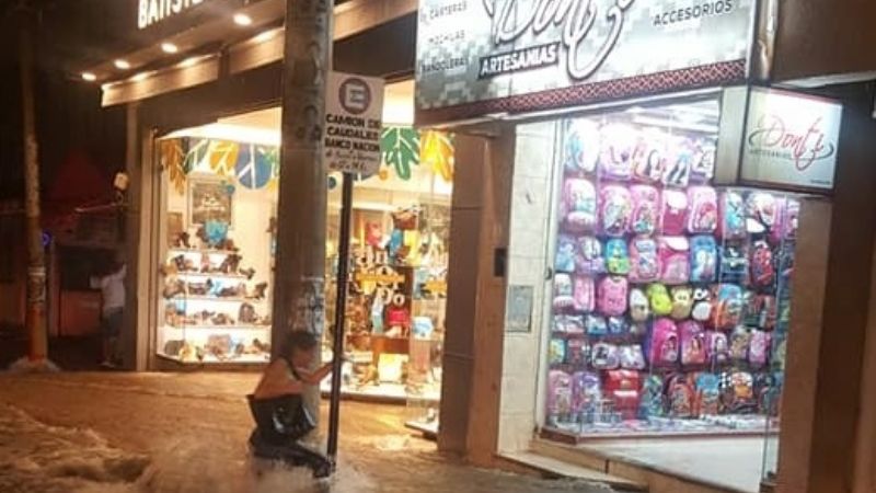 Lluvia torrencial causó problemas en el Valle Central