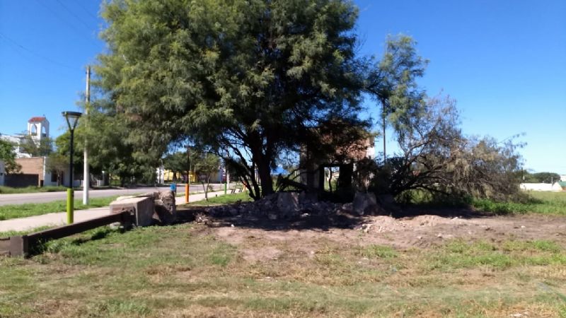 Demolieron la casilla de los disturbios y muertes