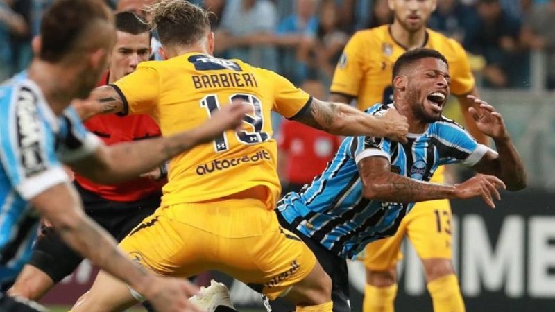 Rosario Central perdió con Gremio y quedó eliminado