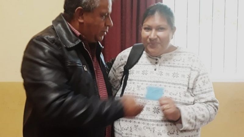 Gómez entregó 300 abonos estudiantiles