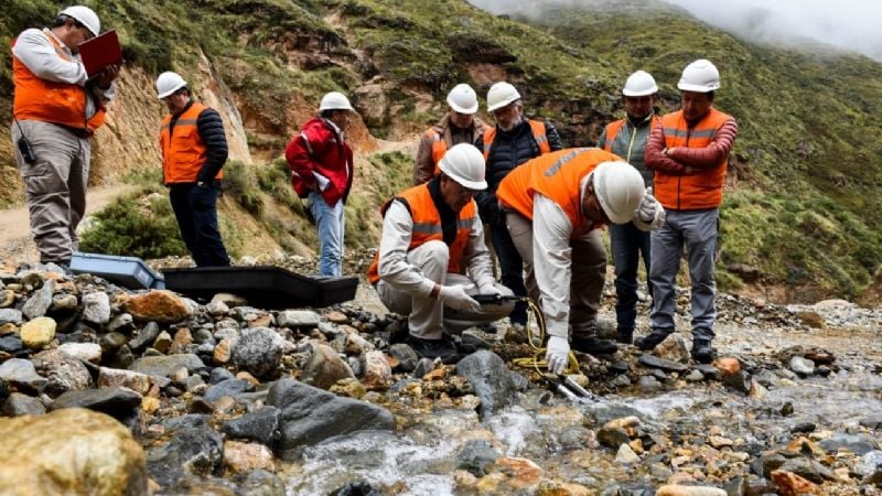 Senadores recorrieron el proyecto minero Agua Rica