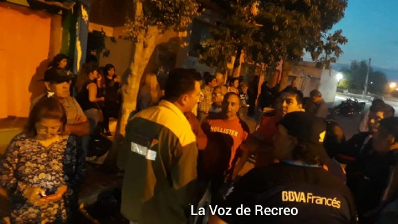 Vecinos de Recreo impiden trabajar a empleados de la EC SAPEM