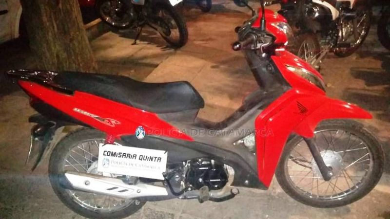 Aprehenden a una mujer por el robo de una moto