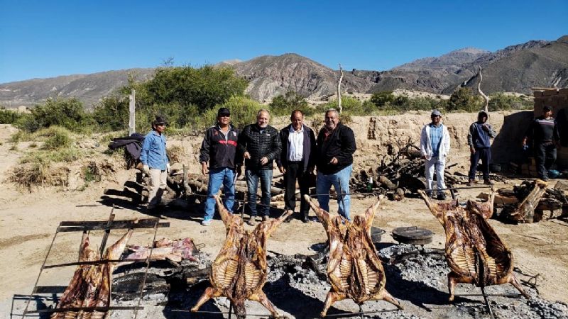 Solá Jais en el II Encuentro Ganadero en Barranca Larga