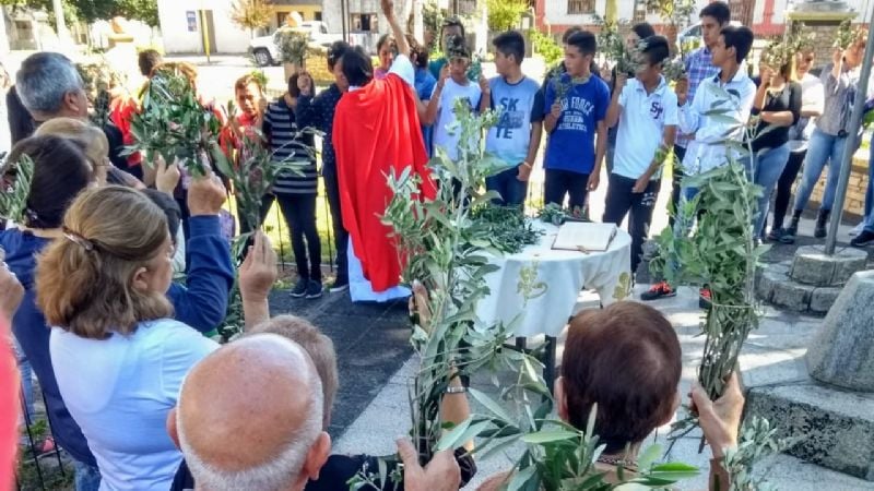 Celebración del Domingo de Ramos en comunidades de El Alto