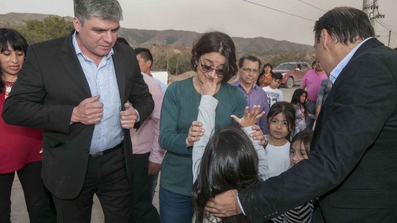 Lucía inaugura varias obras en Aconquija