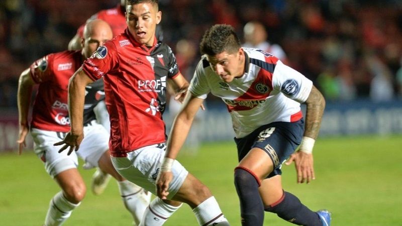 Con suplentes, Colón avanzó en la Copa Sudamericana