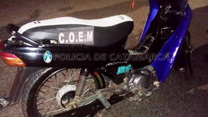 Secuestran una moto robada en 2005 y aprehenden al conductor
