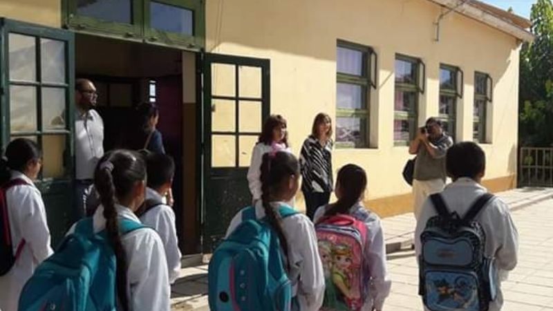 Presentaron un proyecto para techar el patio de la escuela de Mutquín