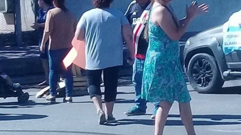 Vecinos del B° Malvinas Argentinas cortan avenida