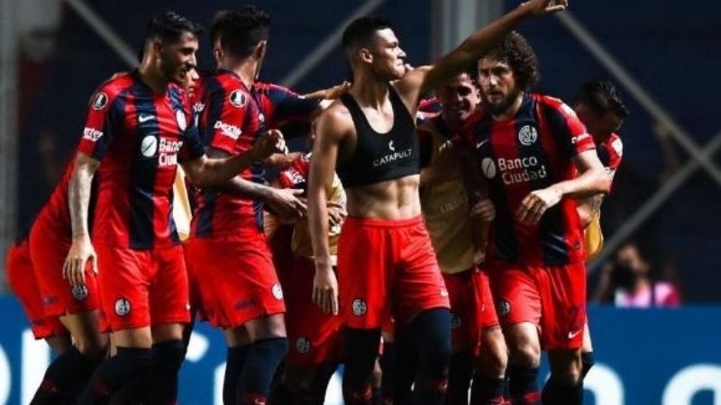 San Lorenzo venció al Palmeiras y lidera su grupo