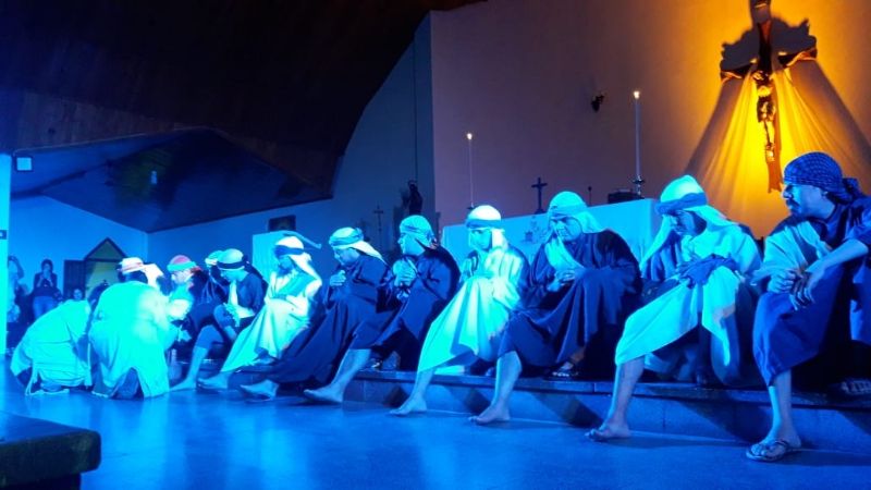 Los vecinos participaron del Vía Crucis viviente por las calles de La Tablada