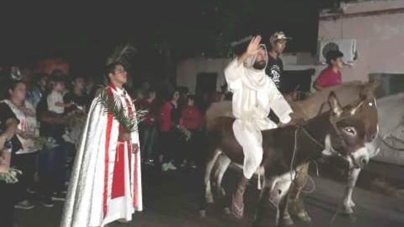 Los vecinos participaron del Vía Crucis viviente por las calles de La Tablada