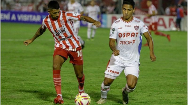 Unión y San Martín de Tucumán luchan por un lugar en los octavos