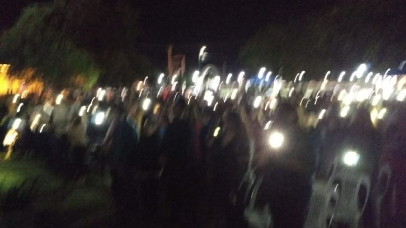 Noche de resurrección con un fuerte mensaje en la parroquia San Roque