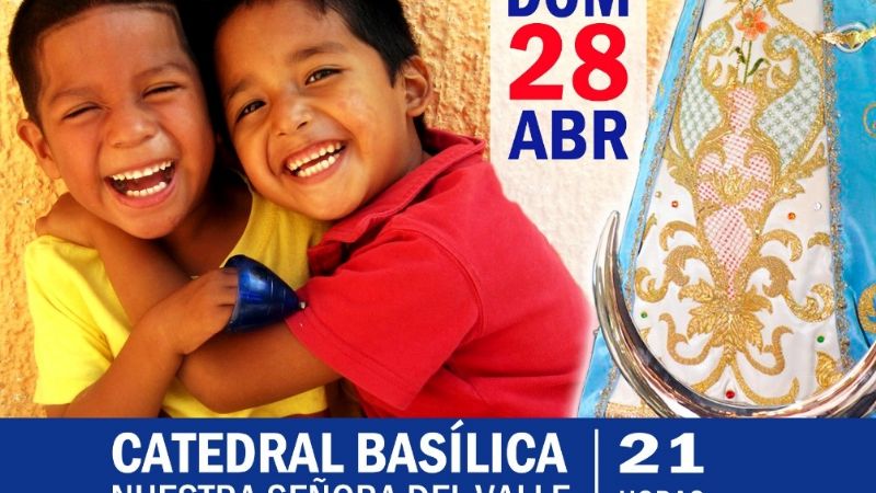 Homenaje de los niños y embarazadas a la Virgen