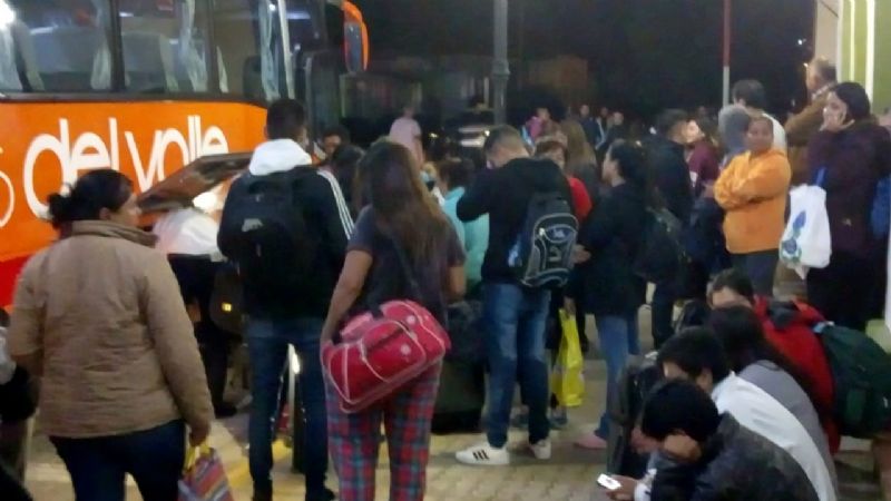 Padres y estudiantes agradecieron a Gómez por el transporte gratuito