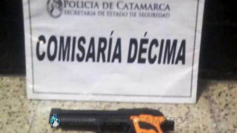 Intentó asaltar un puesto de comidas y policías lo atraparon