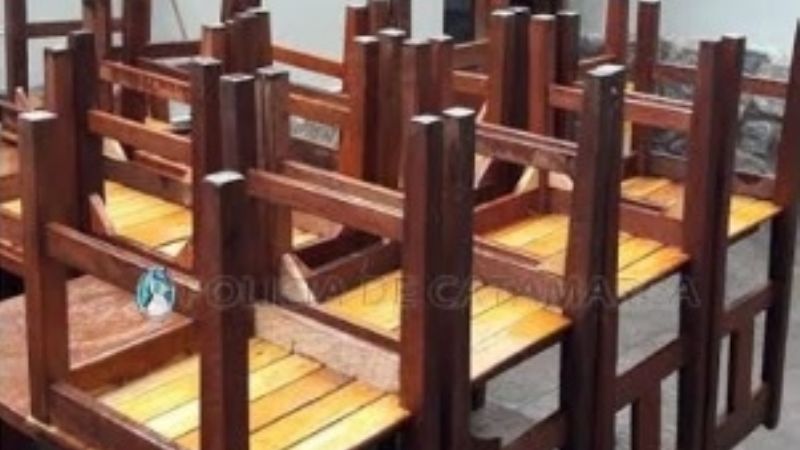 Recuperan sillas y mesas de algarrobo robadas en un resto bar