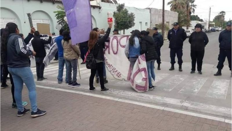 Reproches de familiares de Elba por la “exagerada” custodia policial