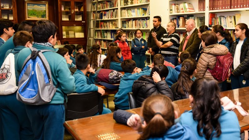 Alumnos de Valle Viejo visitaron el Senado