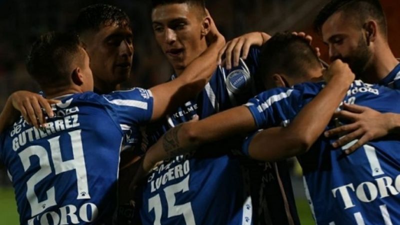 Godoy Cruz venció a Sporting Cristal y quedó escolta