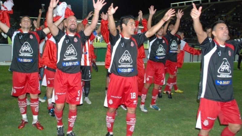 Unión de Santa Fe con Barracas Central del “Chiqui” Tapia