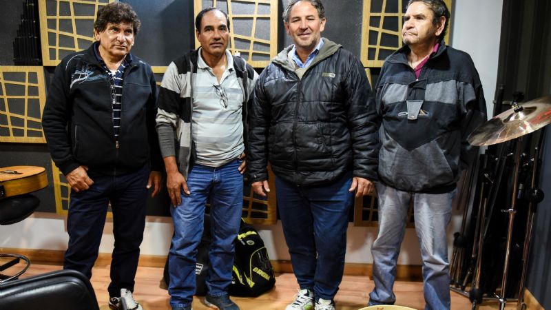 “Los de la Ribera” graban su primer material