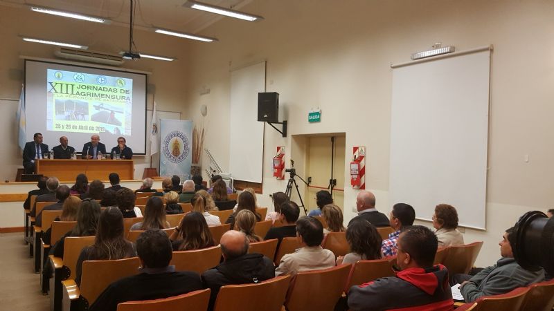 Comenzaron ayer las XIII Jornadas de Agrimensura