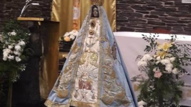 La Virgen del Valle ya luce el manto para estas fiestas