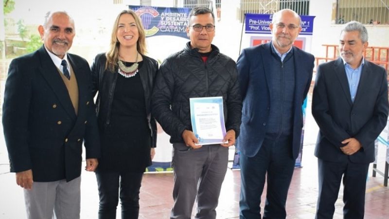 Alumnos de la ENET N° 1 recibieron el premio a la Innovación Educativa