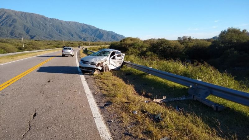 Grave accidente: chocaron dos autos de frente