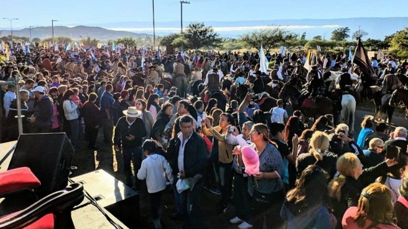 Multitudinaria muestra de fe y tradición de  hombres y mujeres del campo a la Virgen