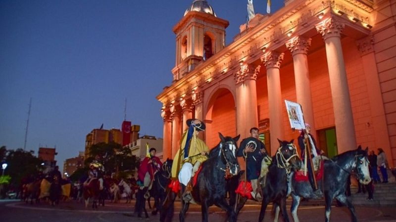 Multitudinaria muestra de fe y tradición de  hombres y mujeres del campo a la Virgen