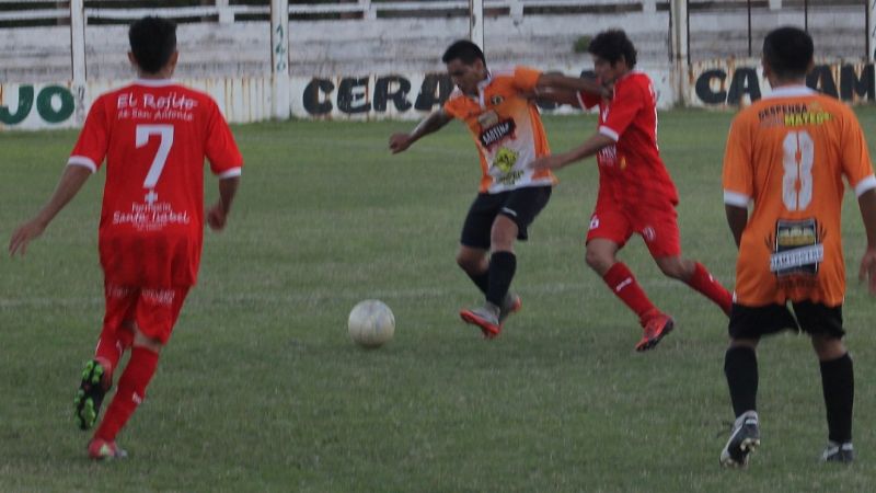 Los Sureños hundió al “Diablo” y Ateneo lidera la “B”