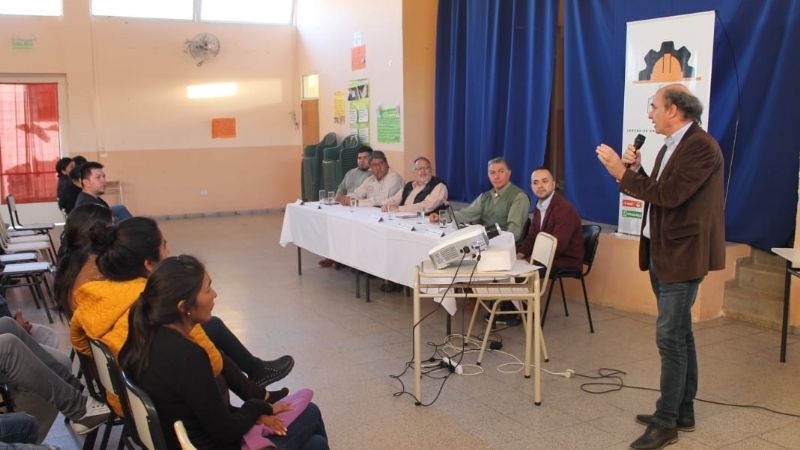 Solá Jais participó de la disertación sobre el sector minero provincial